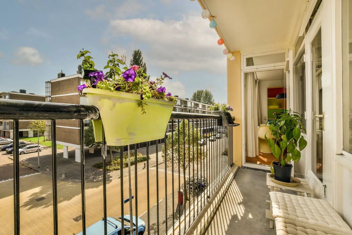 Balkon w bloku: przepisy i możliwości adaptacji