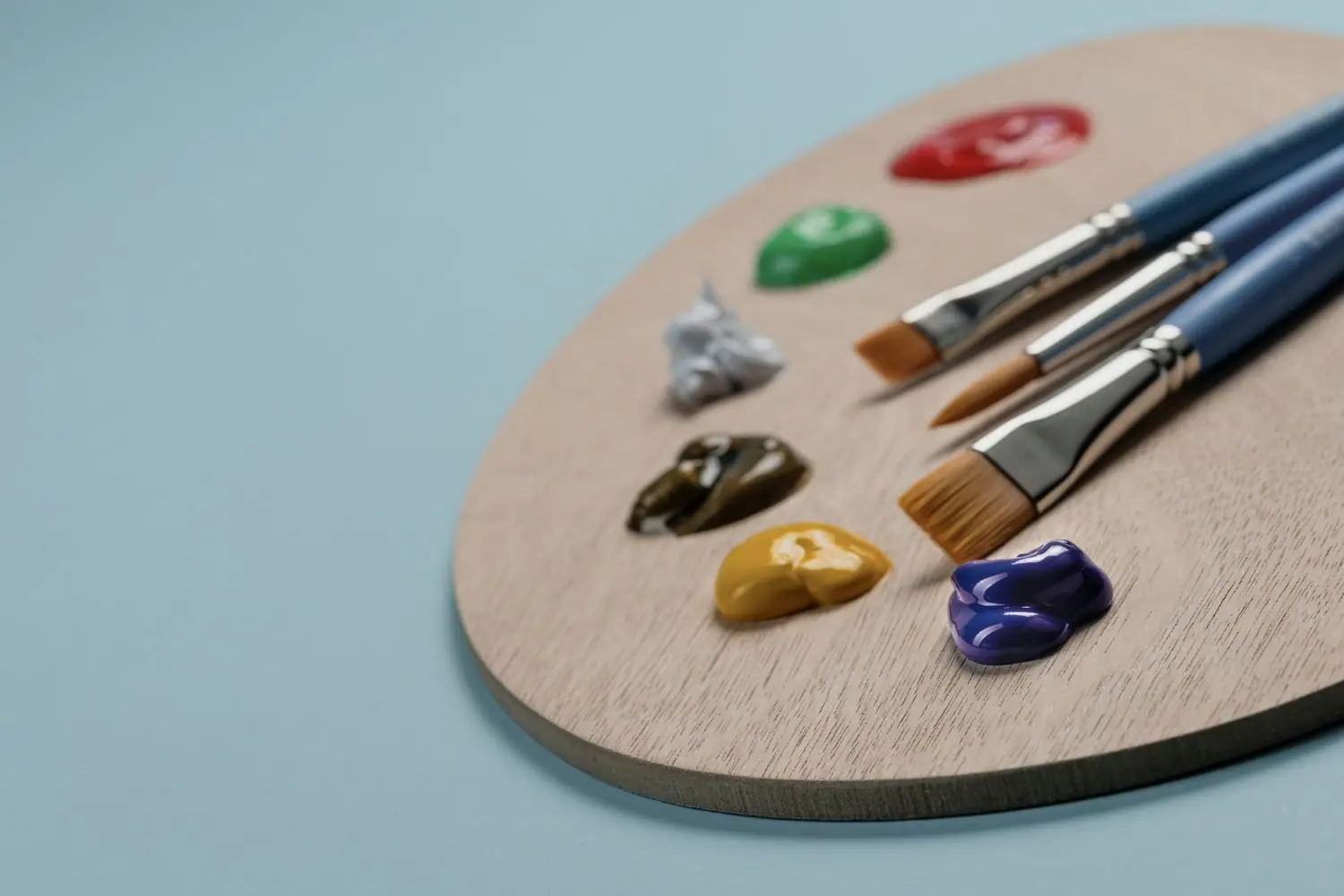 Kącik do malowania miniatur: precyzyjna pracownia modelarska