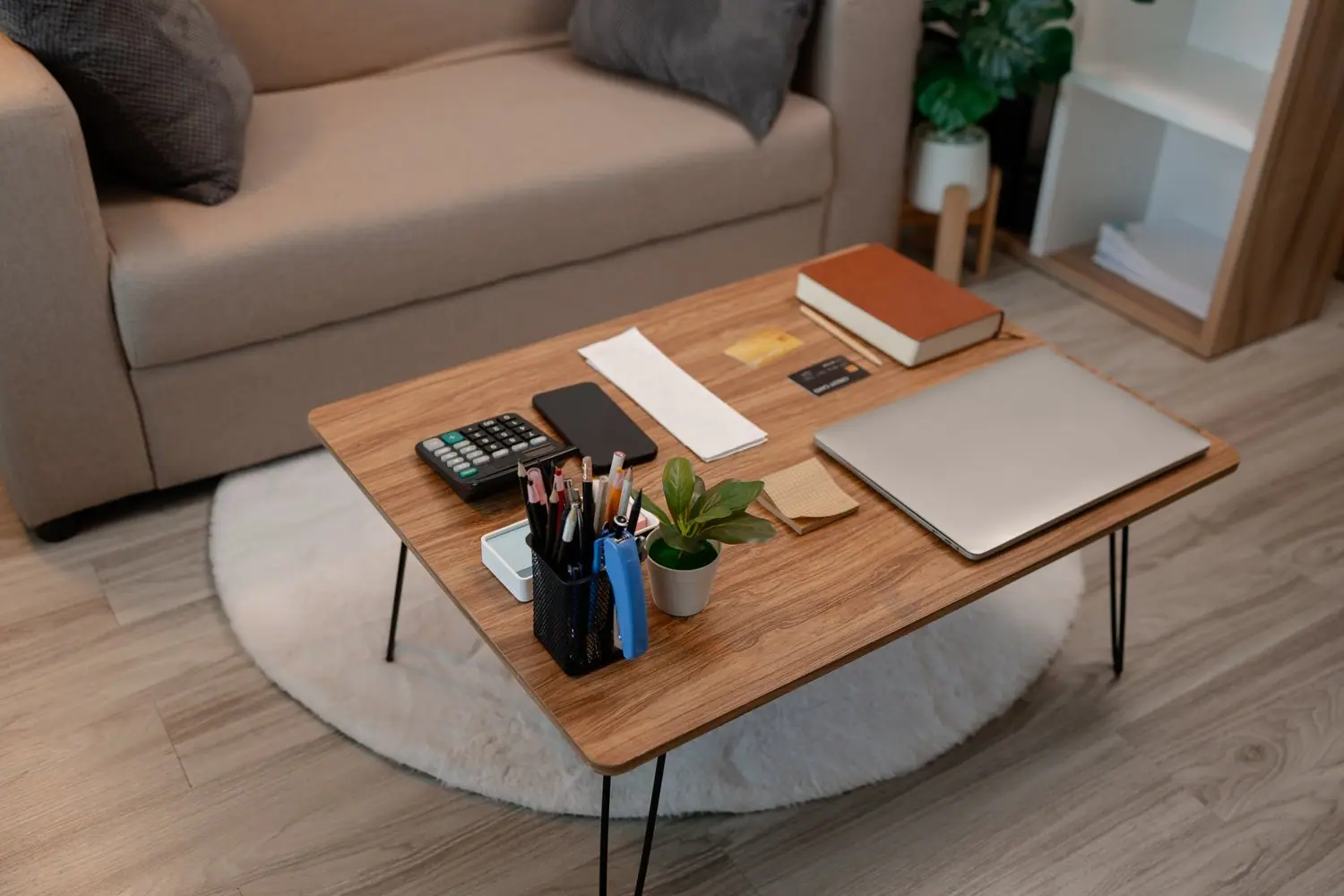Jaką wysokość stolika kawowego wybrać: ergonomiczne wymiary